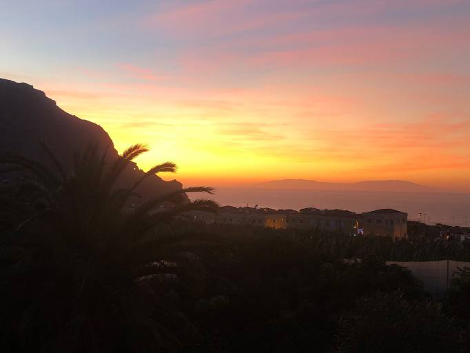 Sonnenuntergang mit Aussicht auf La Palma